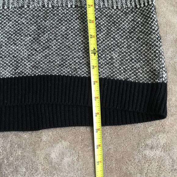 Kenneth Cole NY Crew Neck Mens Gray Black Sweater Sz M Viscose Wool Blend - Picture 6 of 7